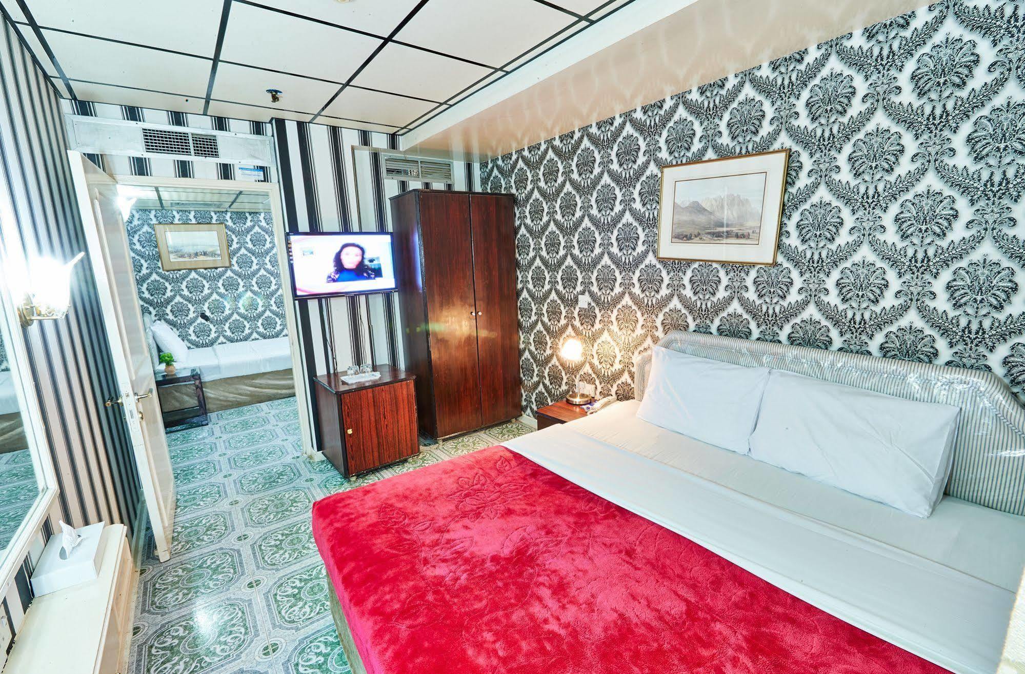 West Hotel Dubai Exterior foto